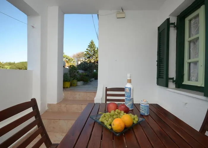 Sunday Daire Agia Anna (Naxos)